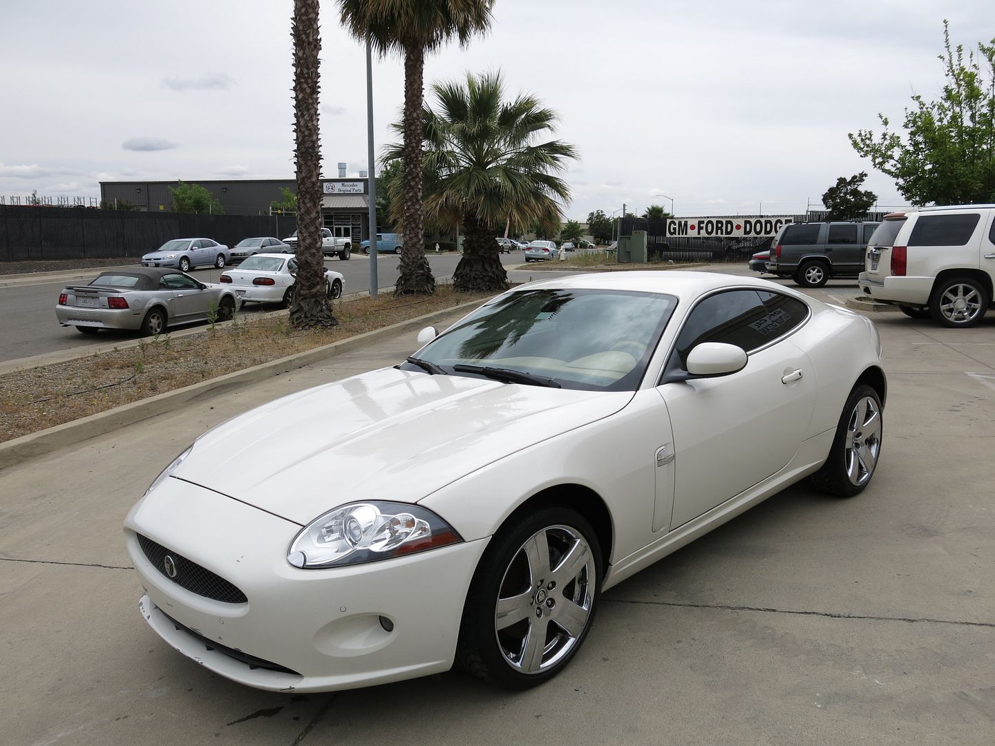 Find used 2009 Jaguar XK damaged rebuildable salvage Low Reserve 09